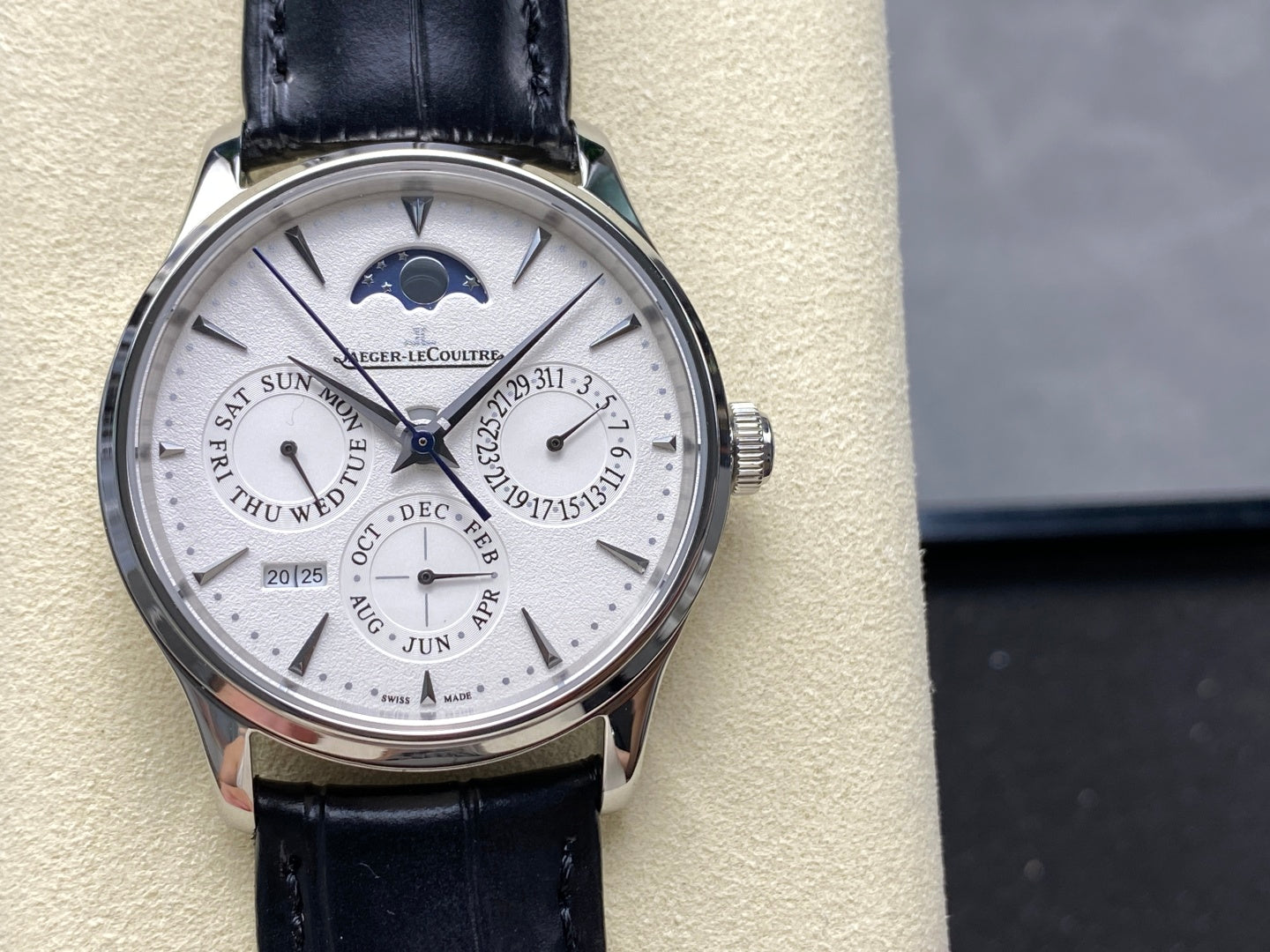 Jaeger-LeCoultre-11