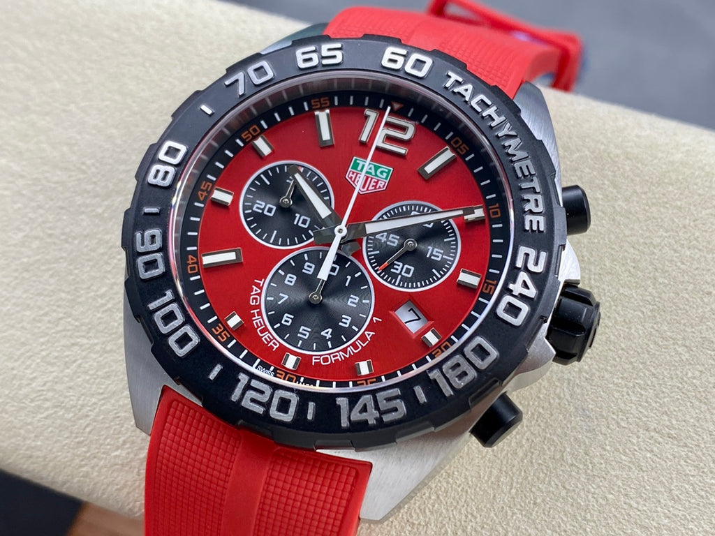 TAG Heuer-40
