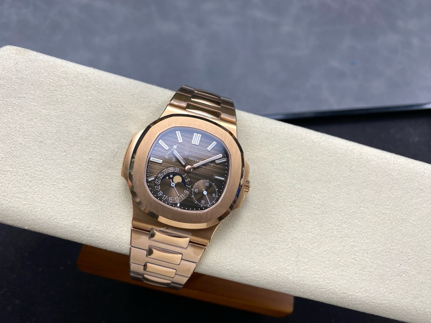 Patek Philippe-4