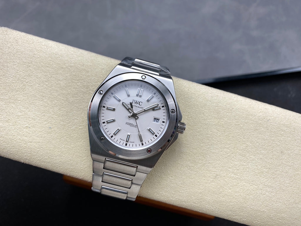 IWC-52