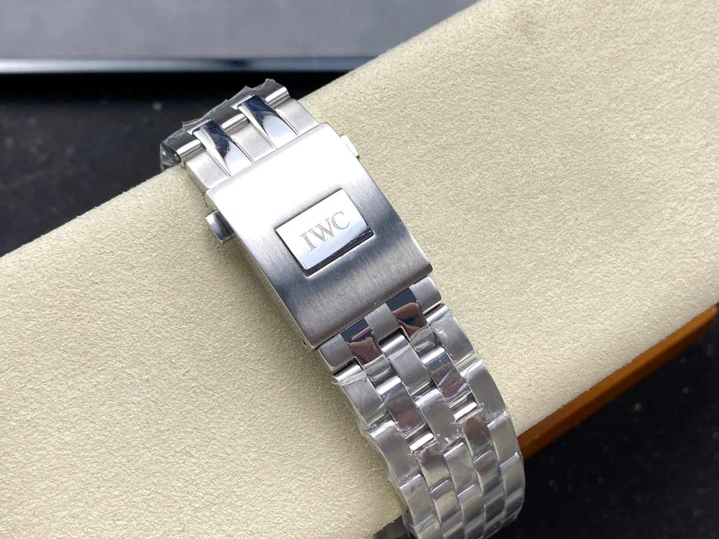 IWC-6