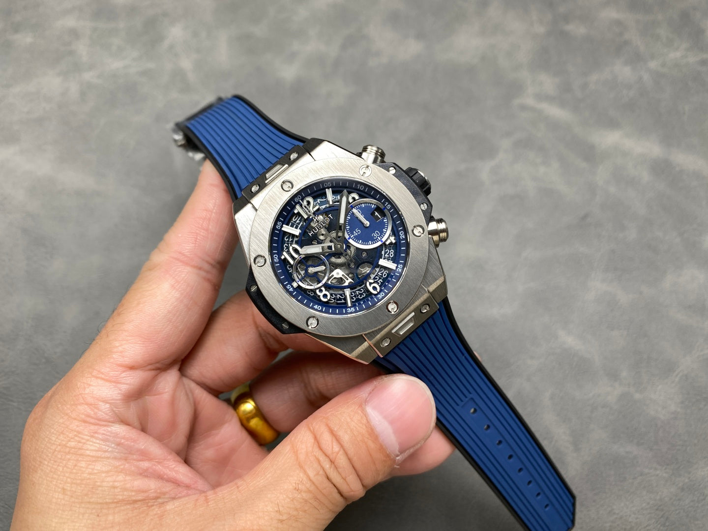 HUBLOT-6