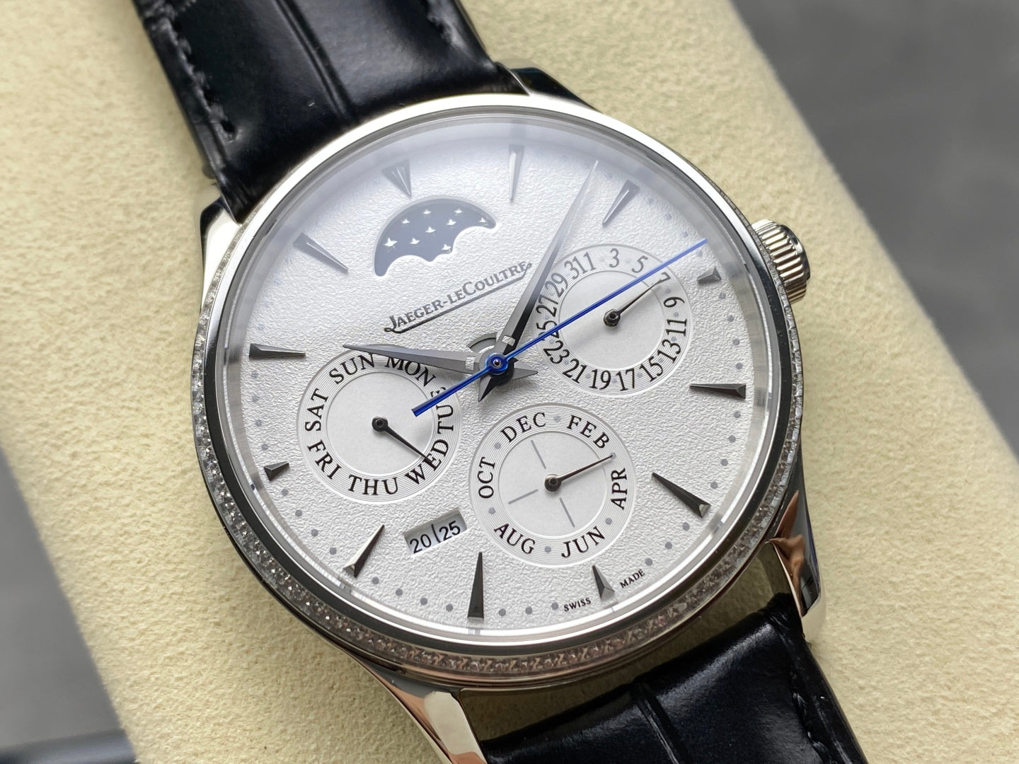 Jaeger-LeCoultre-8