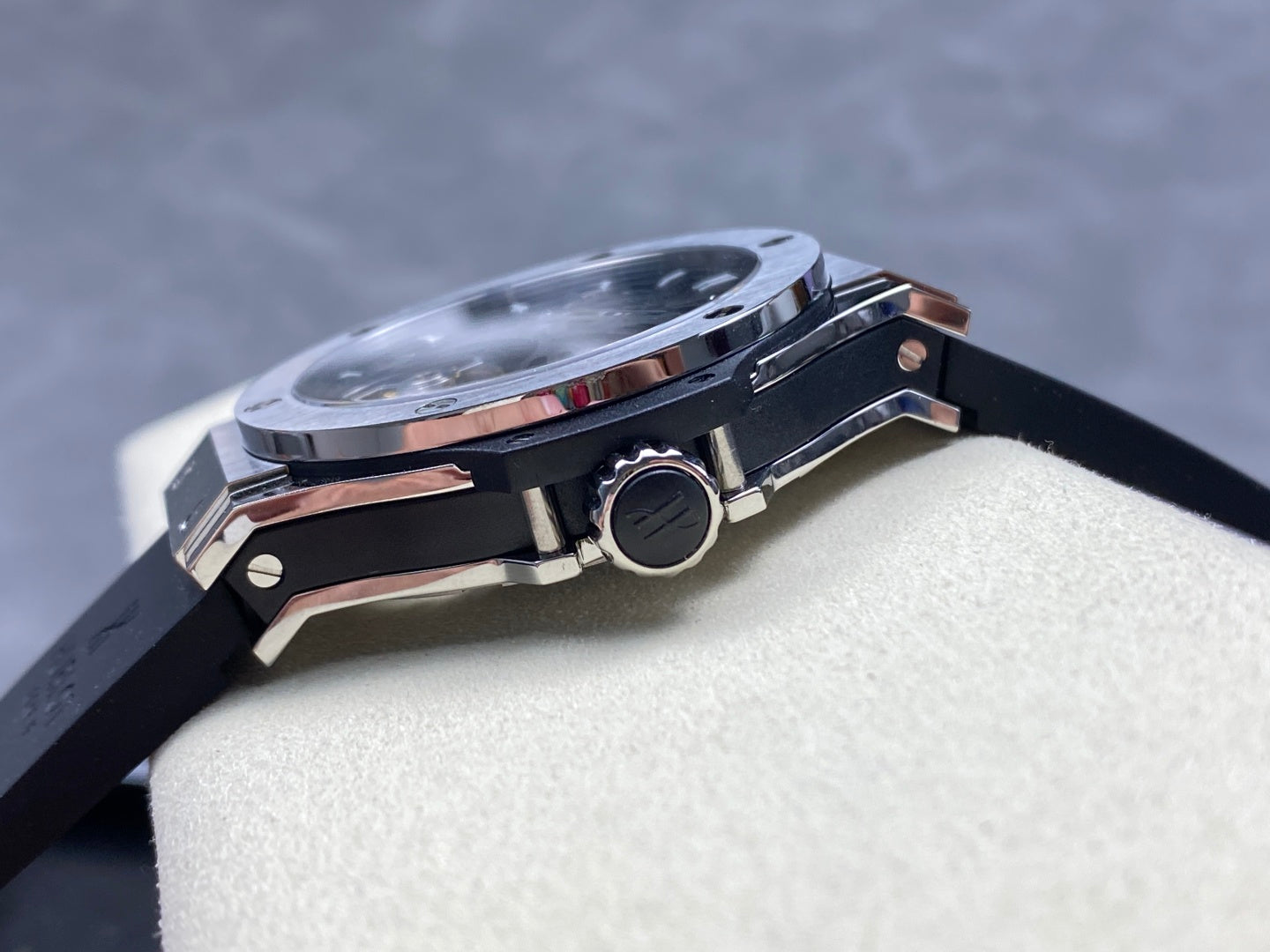 HUBLOT-8